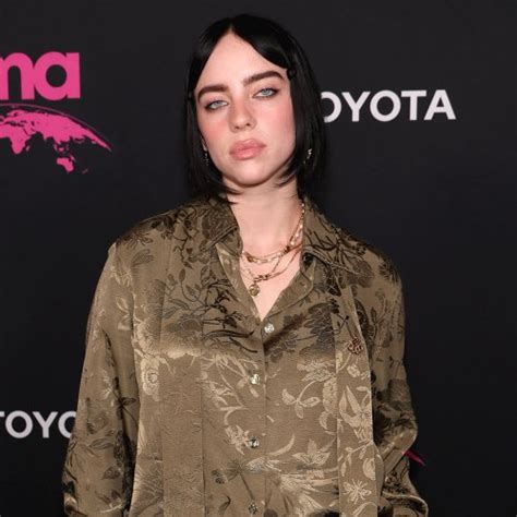 hot pics billie eilish|Billie Eilish Cheekily Responds to Bikini Photo Showing Chest。